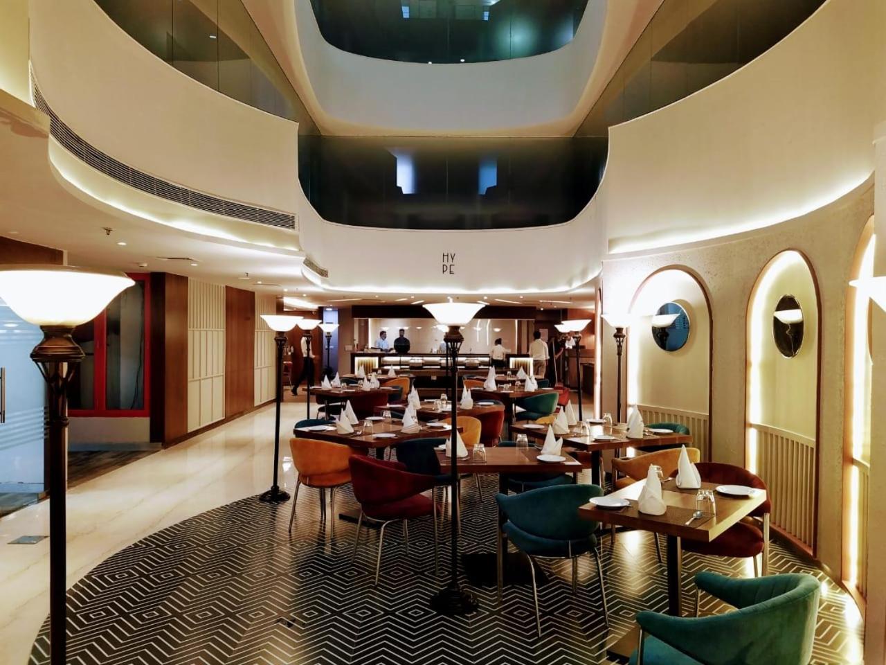 Hyphen Business Hotel 노이다 외부 사진