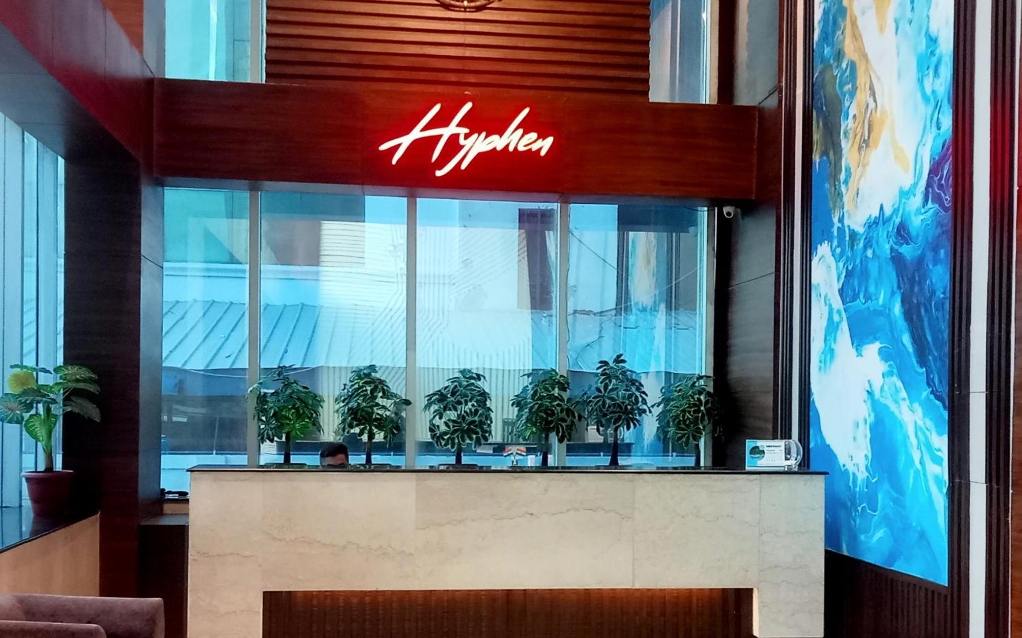 Hyphen Business Hotel 노이다 외부 사진
