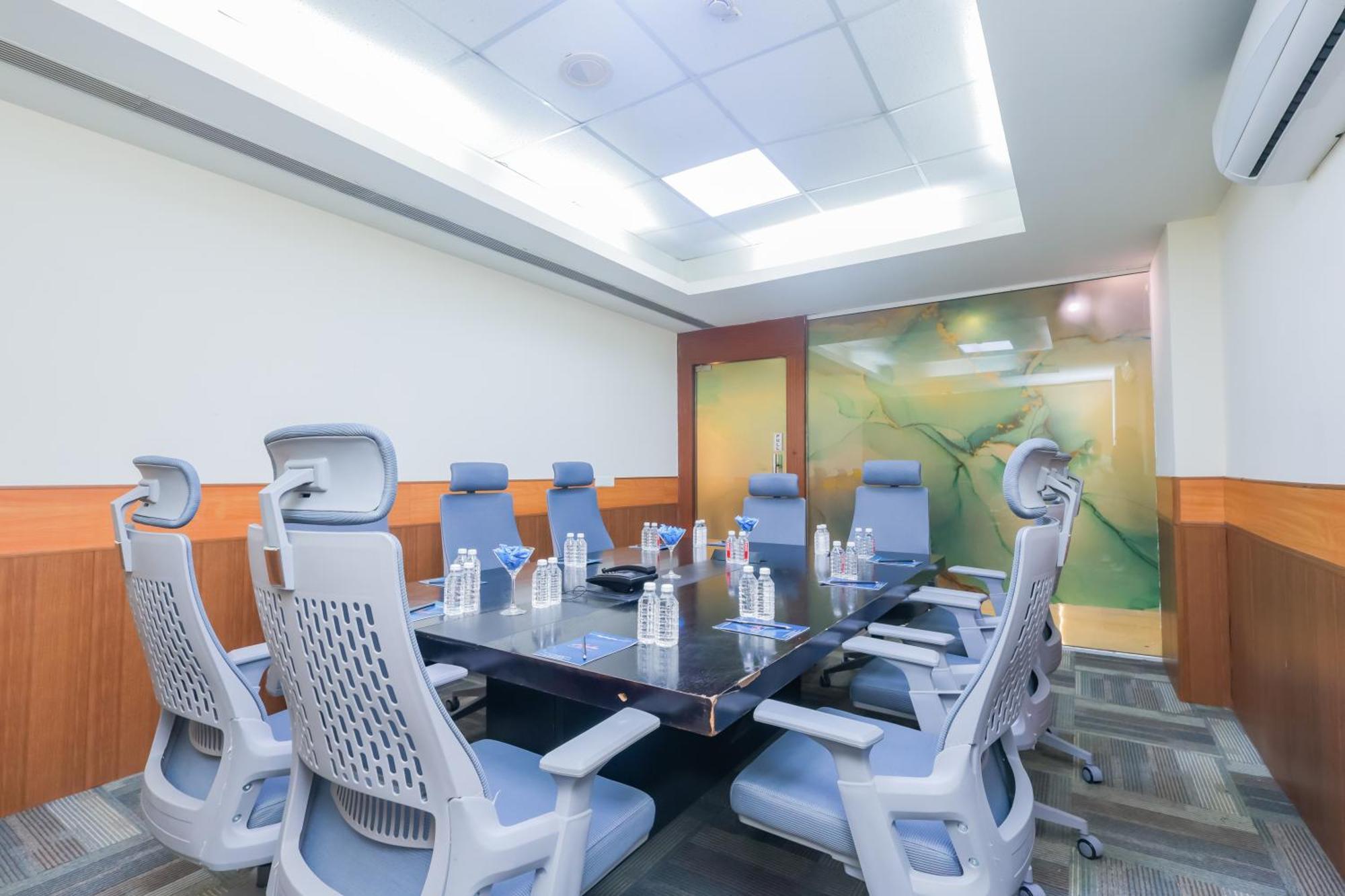 Hyphen Business Hotel 노이다 외부 사진