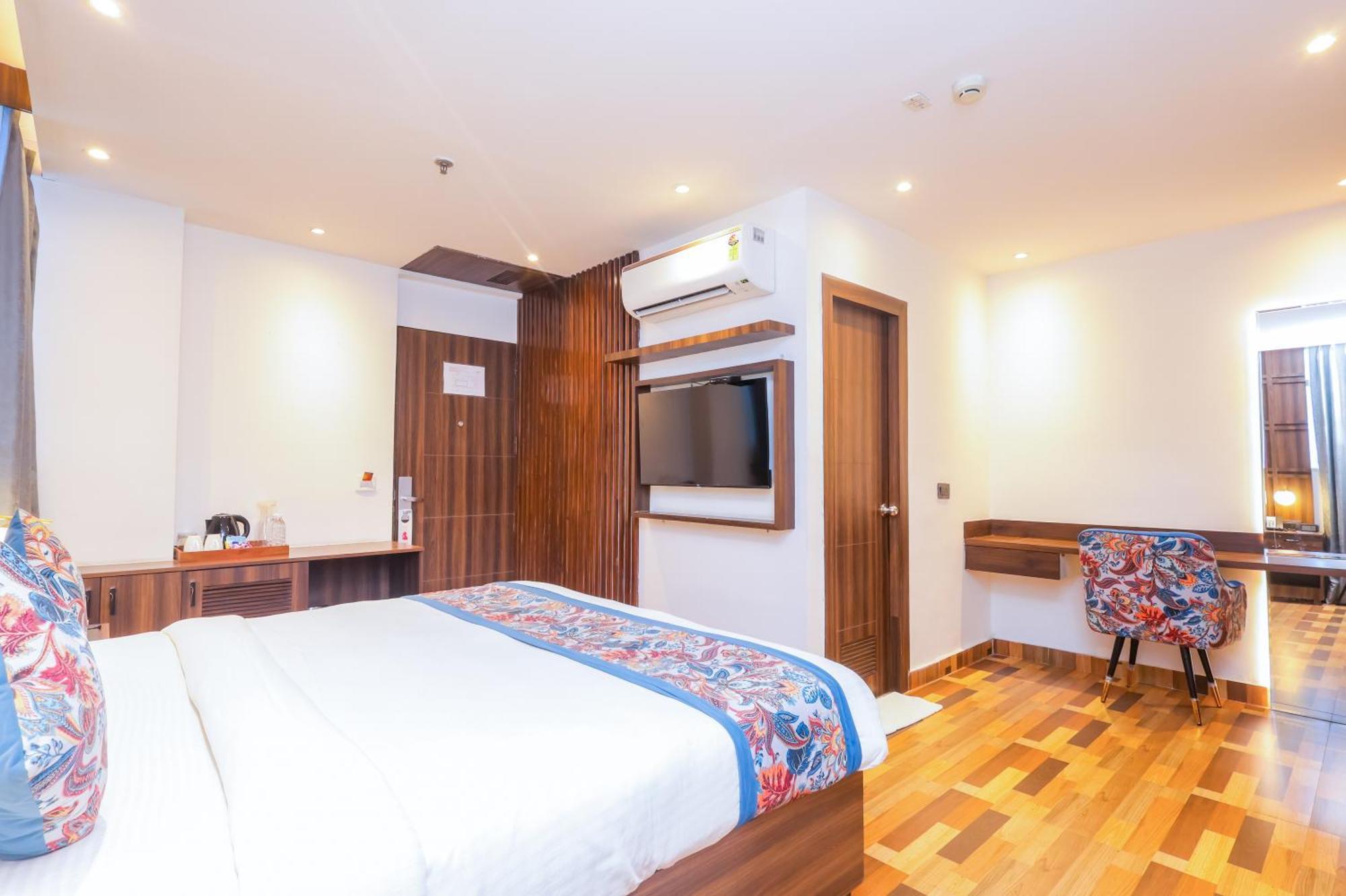 Hyphen Business Hotel 노이다 외부 사진