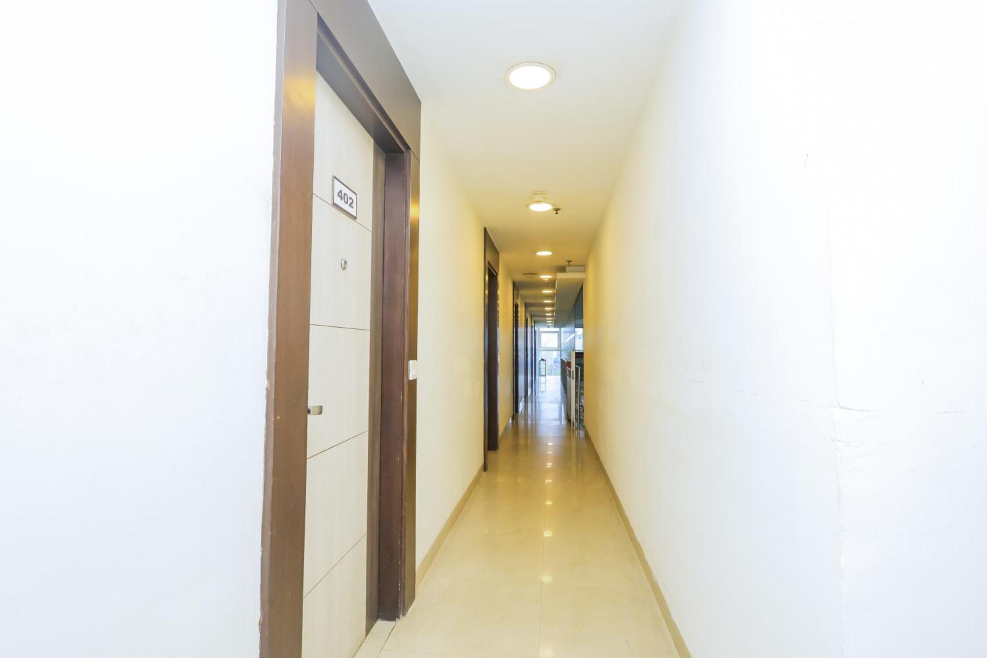 Hyphen Business Hotel 노이다 외부 사진