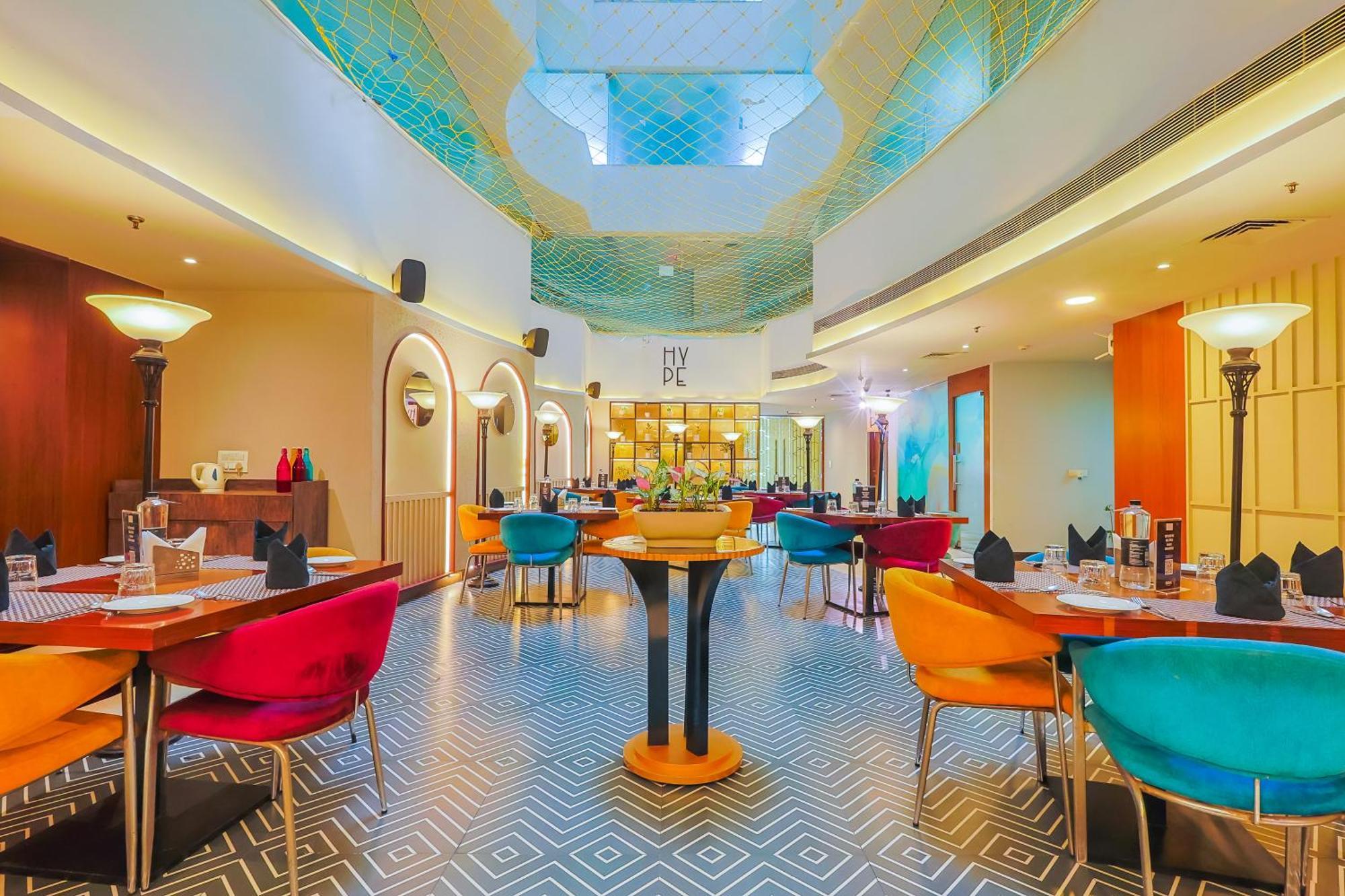 Hyphen Business Hotel 노이다 외부 사진
