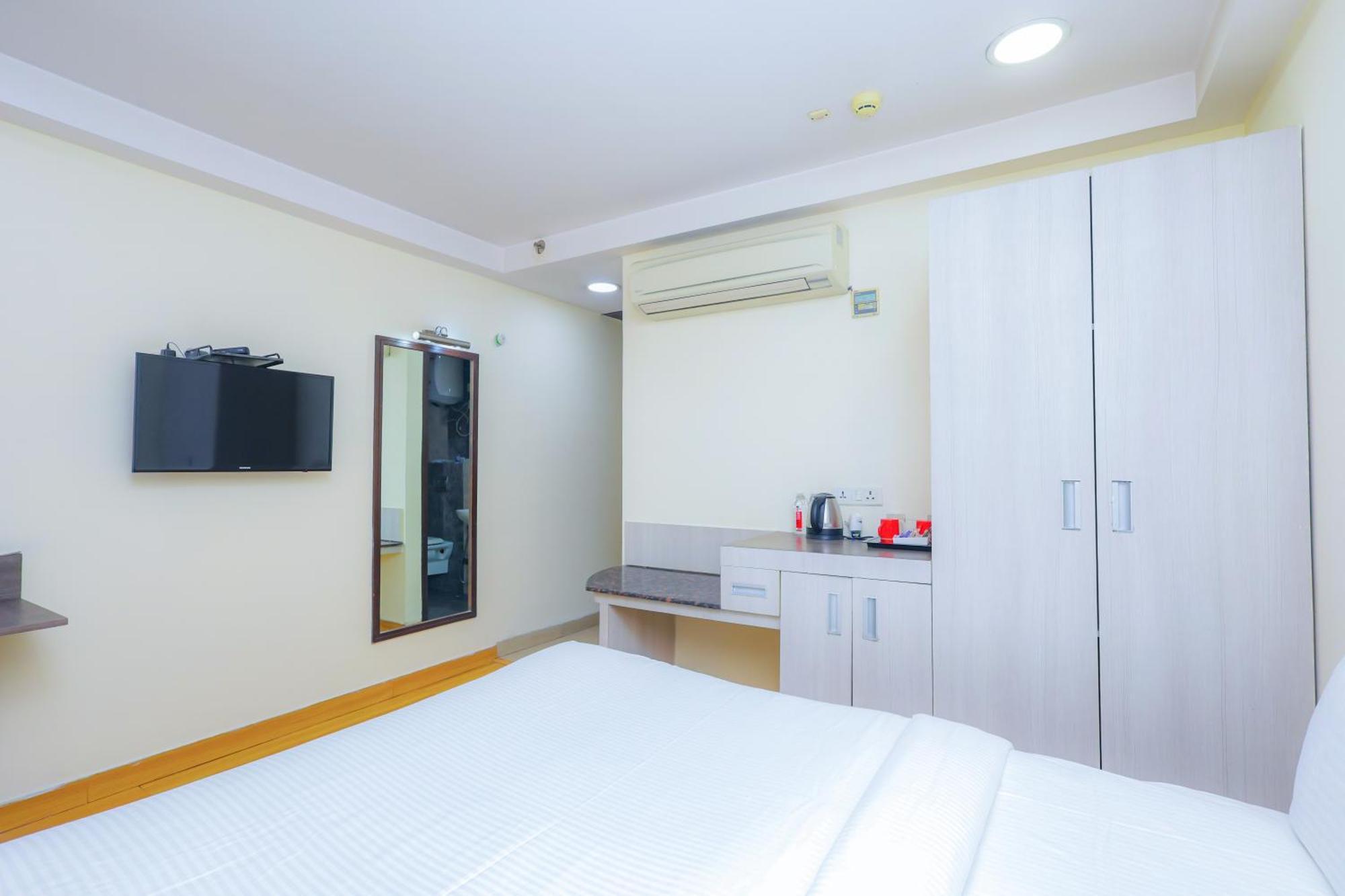 Hyphen Business Hotel 노이다 외부 사진